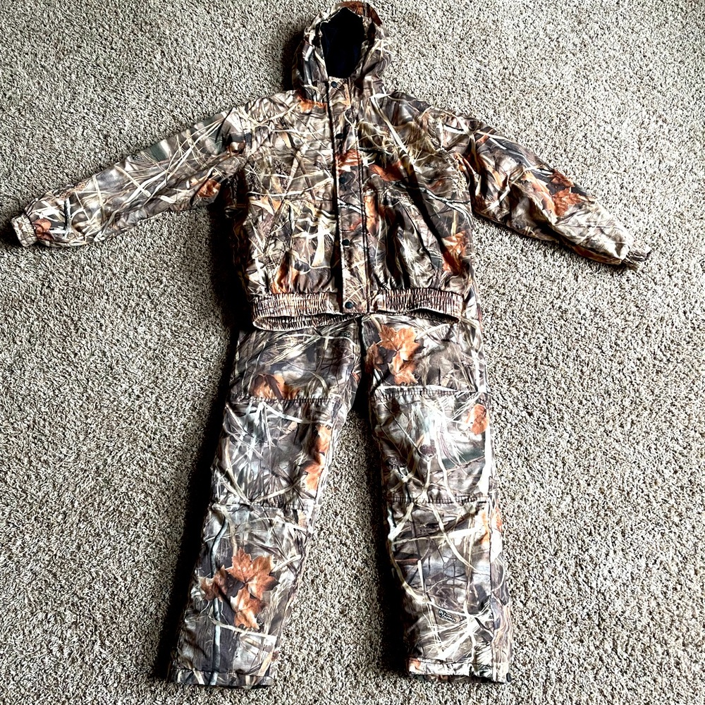 Gander Mountain Guide Series Winter Camo Jacket/Snow pants set. Youth Size XXL.